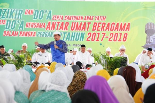 Dzikir, Do’a Dan Tausyiah Bersama Ustadz Solmed